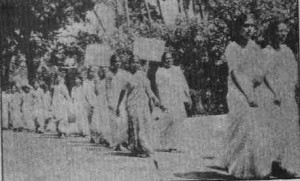 Tamil women Sathyagrahis marching in Jaffna during the 1961 protest before it was attacked. 
