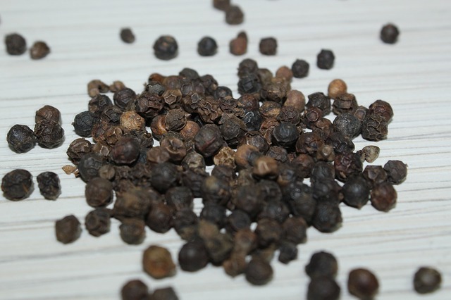 Milagu (Black Peppercorns)